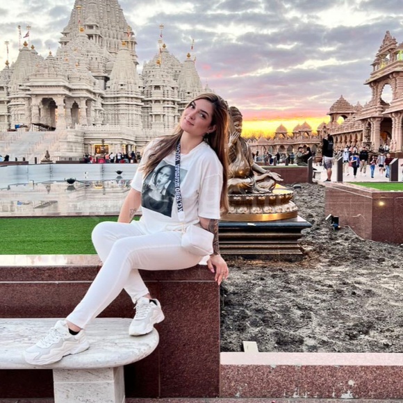 White Oversized Tee Crewneck Short Sleeve Printed Appliqué Modern Mona Lisa - Picture 9 of 11